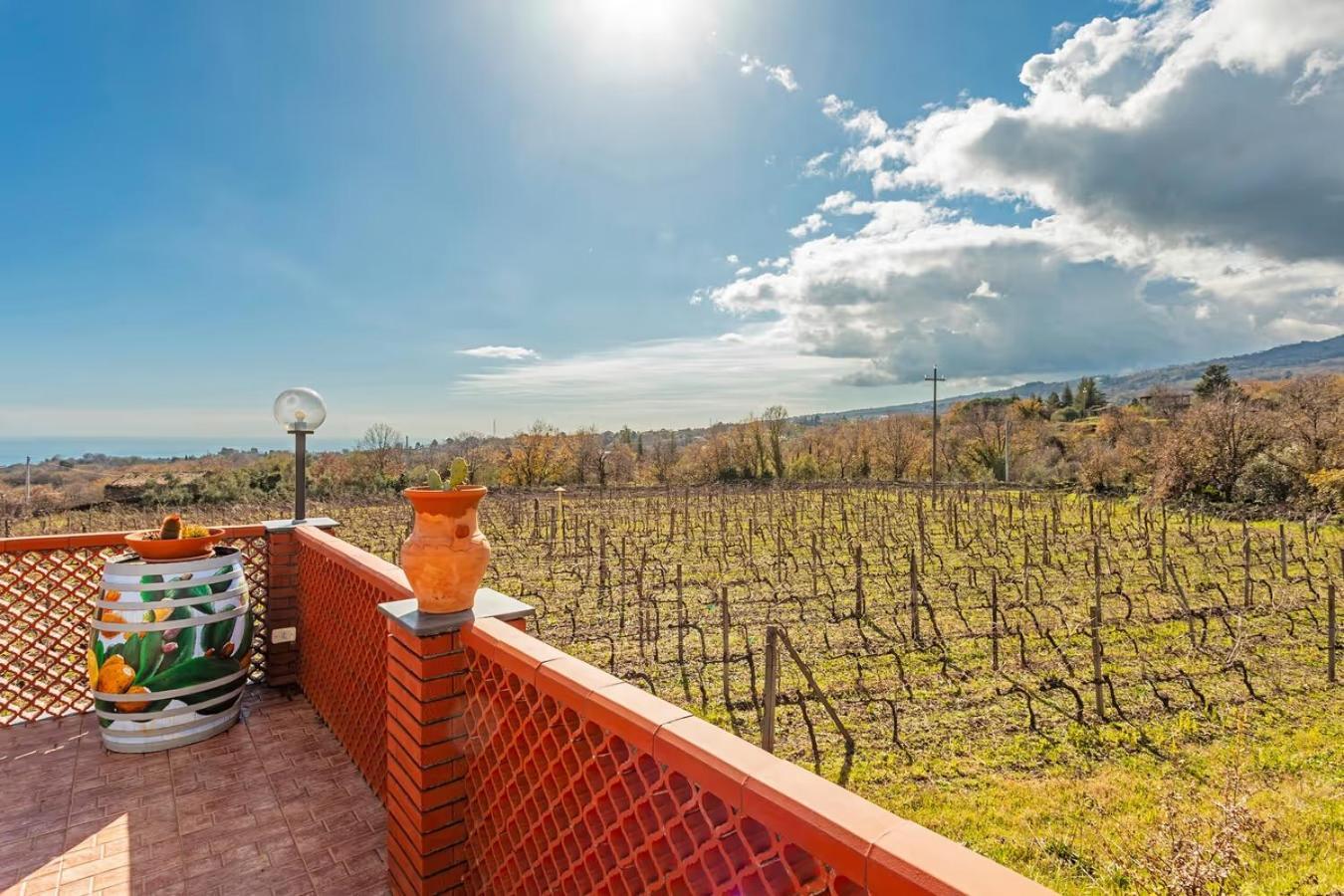 Camia Etna House Apartment Piedimonte Etneo Luaran gambar