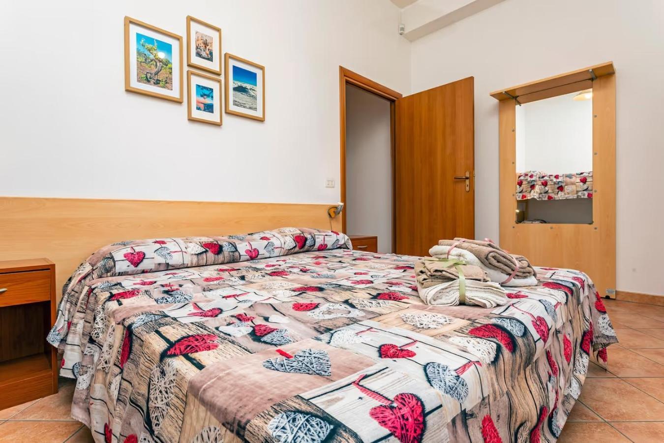 Camia Etna House Apartment Piedimonte Etneo Luaran gambar